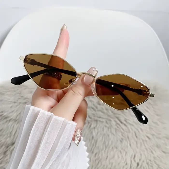 Lunettes à la mode pour femmes, nouveau métal polygonal rétro, petite monture carrée, luxueux, class