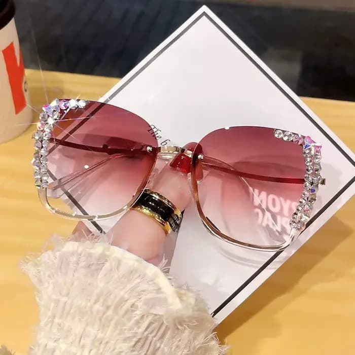 Nouvelles lunettes de mode en diamant pour dames, visage mince, lunettes de soleil de haute qualité 