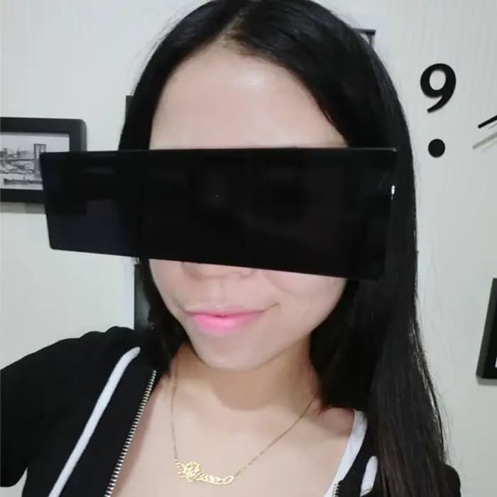 Lunettes de soleil rectangulaires en barre noire, une pièce