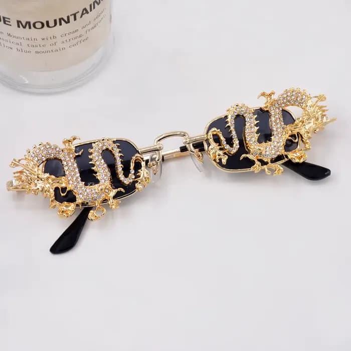 Lunettes personnalisées en forme de serpent cloutées en diamant, lunettes de soleil à monture ovale 