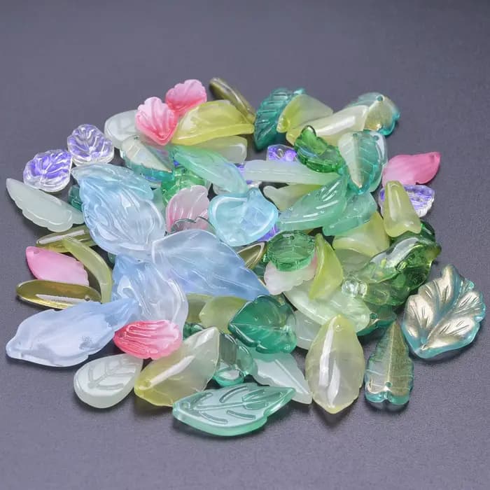 Mélange aléatoire de 30/50/100 pièces de perles de feuilles de verre, bricolage de colliers et Brace