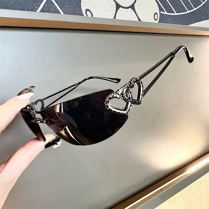 Lunettes de soleil ovales rétro personnalisées sans monture avec découpe en métal en forme de cœur, 