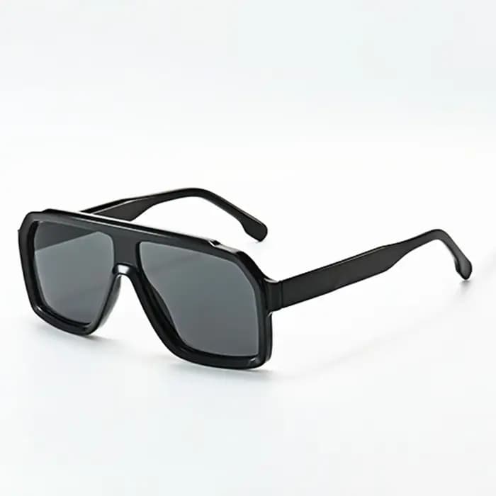 Nouvelle mode femmes marque concepteur de luxe lunettes de soleil Sexy cadre carré oeil de chat lune