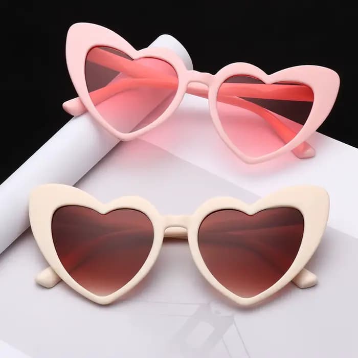 Lunettes de soleil en forme de cœur pour femmes
