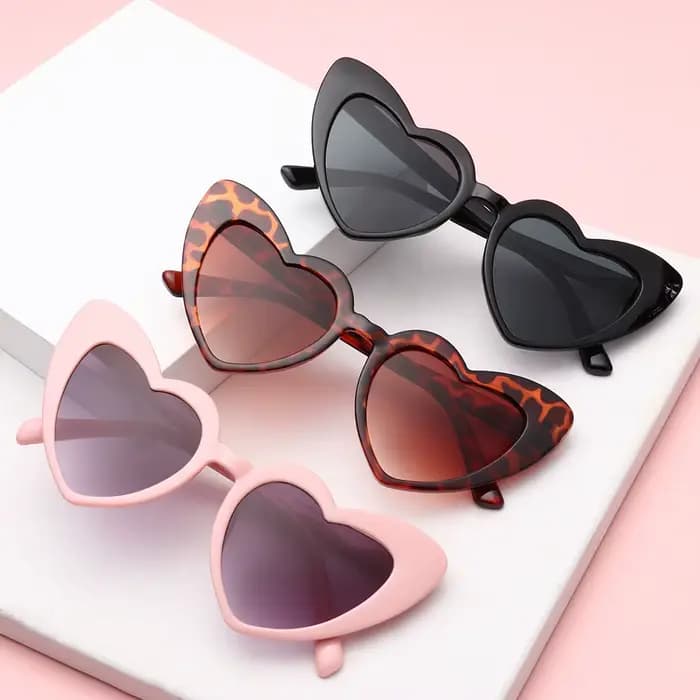 Lunettes de soleil en forme de cœur pour femmes