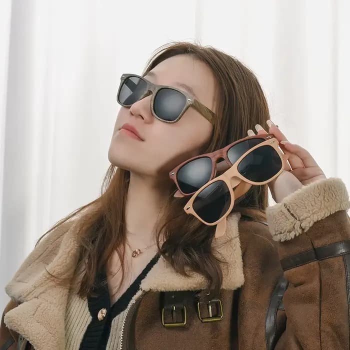 Lunettes de soleil rétro en bambou pour femmes