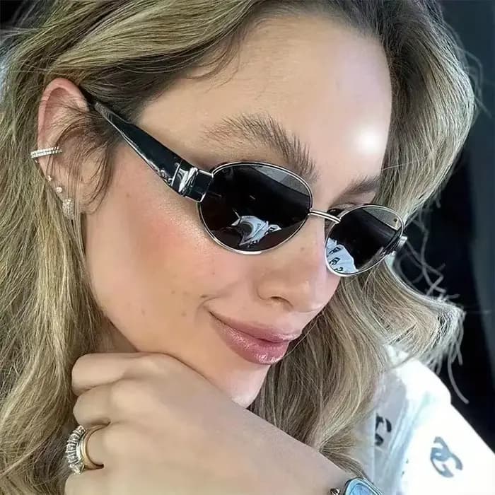 Lunettes de soleil ovales à la mode pour femmes
