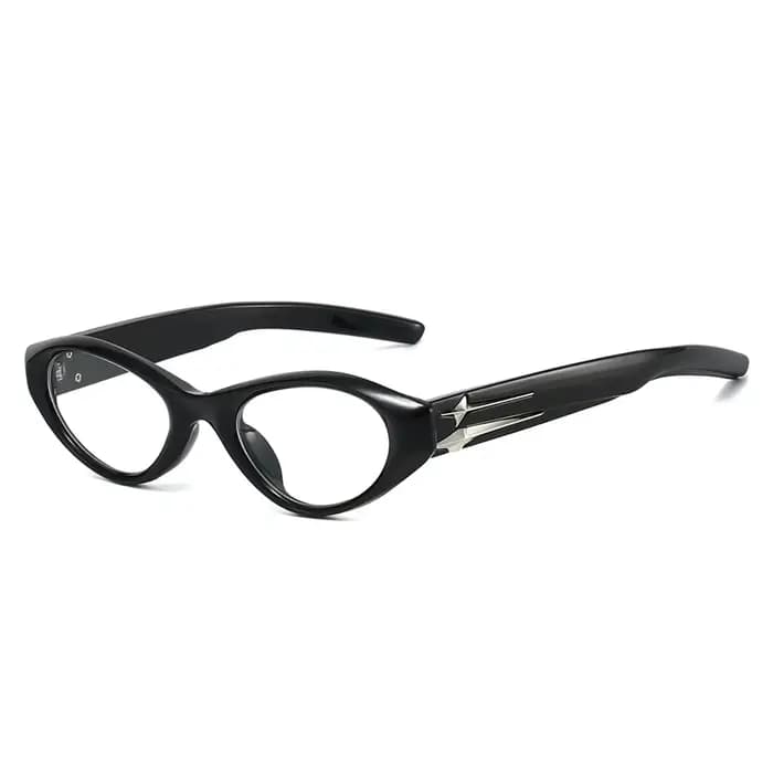 Lunettes de soleil œil de chat noires rétro tendance (détail étoile argentée) – ambiance INS de luxe