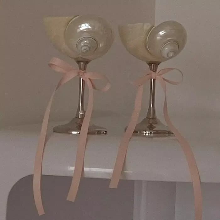 Verre à vin artisanal en acier inoxydable en forme de coquille de conque, avec pied transparent, ornement décoratif élégant