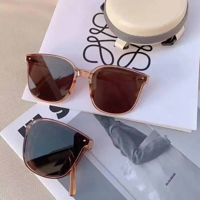 Lunettes de soleil pliantes avec étui