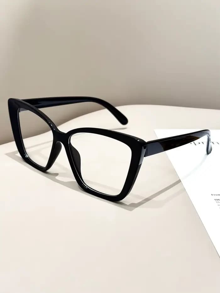 1 paire de lunettes œil-de-chat noires à la mode