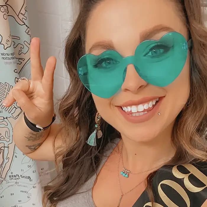 20 paires de lunettes de soleil en forme de cœur pour femmes