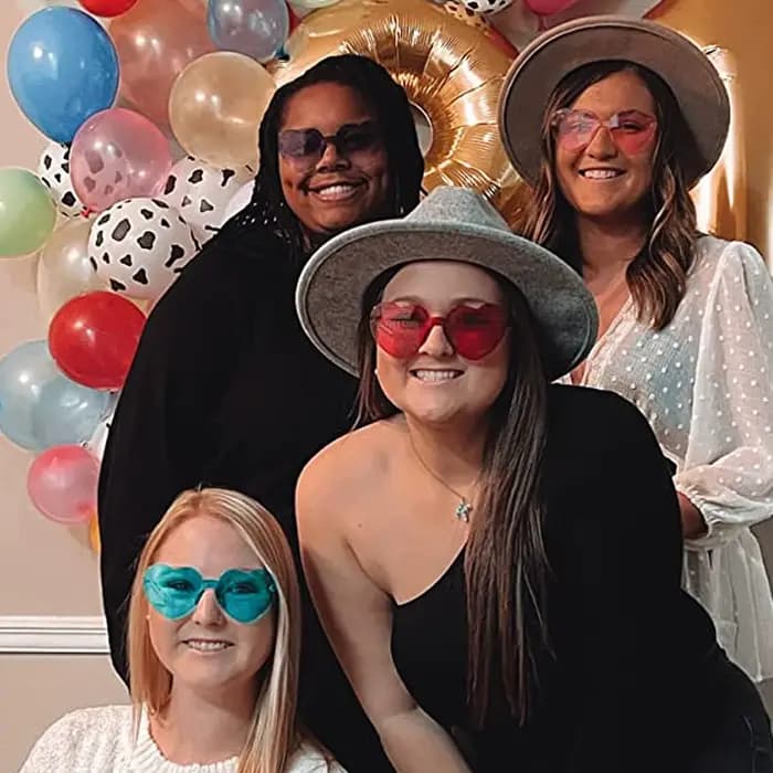 20 paires de lunettes de soleil en forme de cœur pour femmes