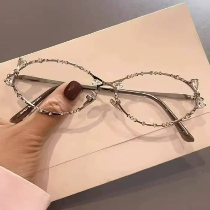 Y2K – lunettes ovales avec strass brillants