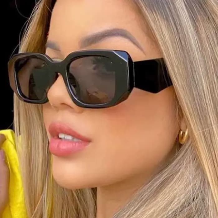 Lunettes de soleil classiques carrées blanches pour femmes