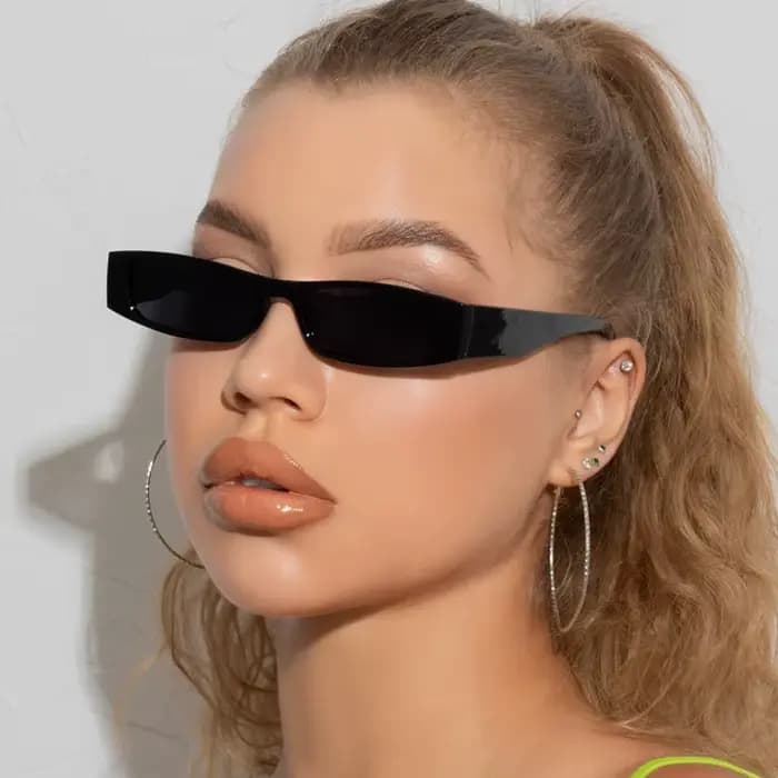 Lunettes de soleil rétro rectangulaires à monture étroite pour femmes