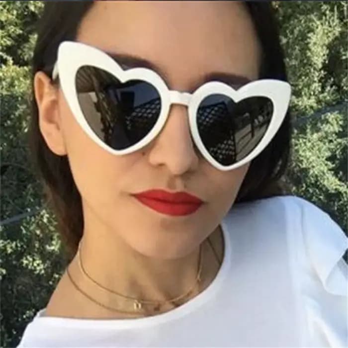 Lunettes de soleil en forme de cœur pour femmes
