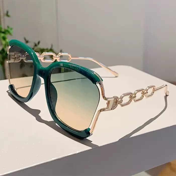 Lunettes carrées chics à la mode