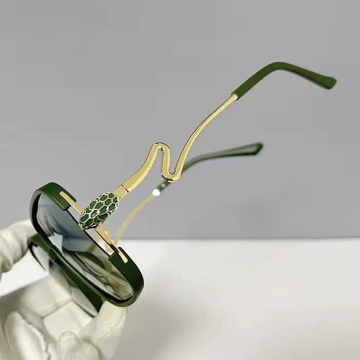 Nouvelle mode femmes lunettes de soleil caractéristiques décontractées mystérieux Cobra grand cadre