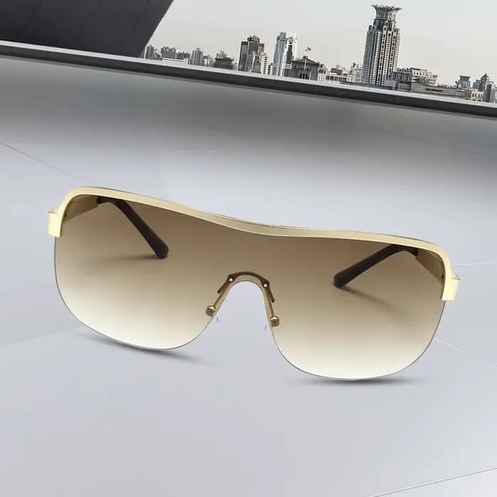 Lunettes de soleil surdimensionnées