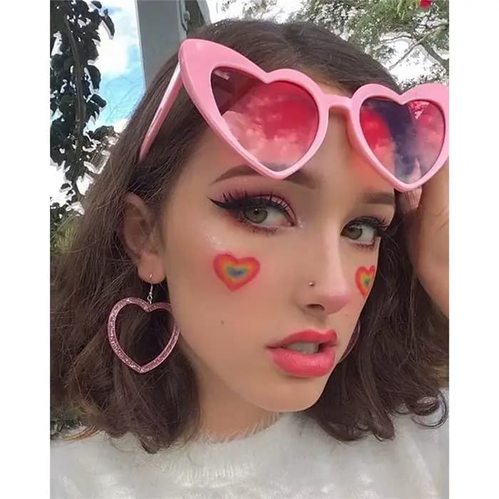 Lunettes de soleil en forme de cœur pour femmes