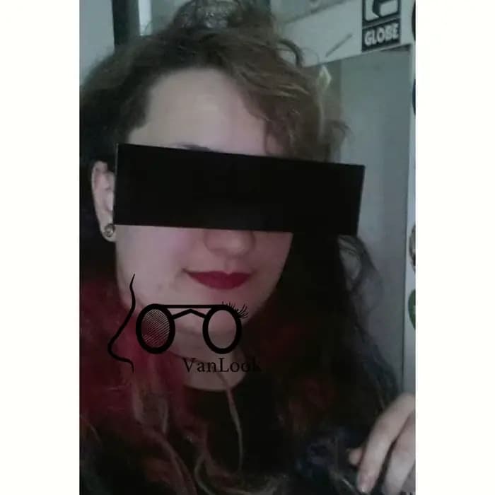 Lunettes de soleil rectangulaires en barre noire, une pièce
