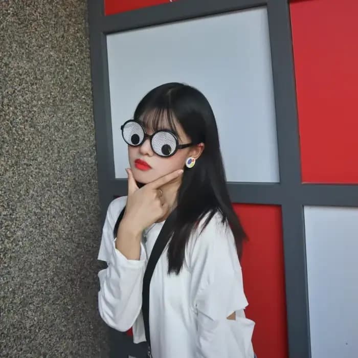 Lunettes de soleil amusantes et folles pour robe de soirée