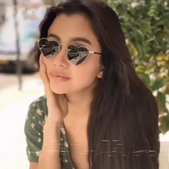 Lunettes de soleil en forme de cœur