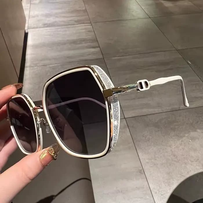 Lunettes de soleil de luxe à monture blanche pour femmes