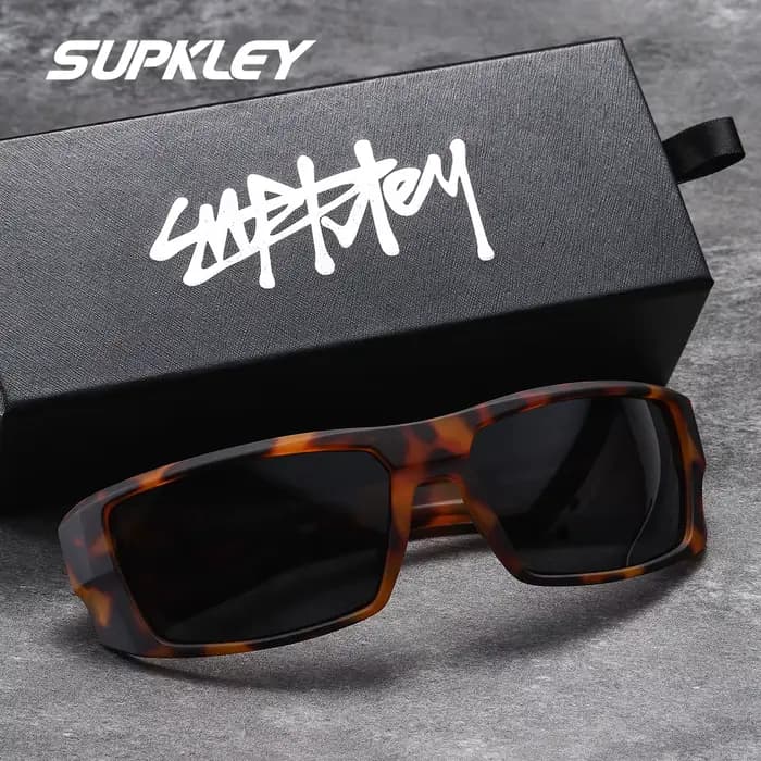 SUPKLEY Lunettes de soleil légères de style sport pour hommes avec monture carrée