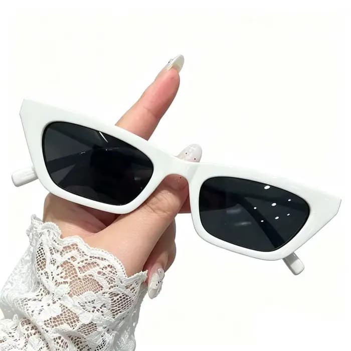 Lunettes de soleil en forme d'oeil de chat