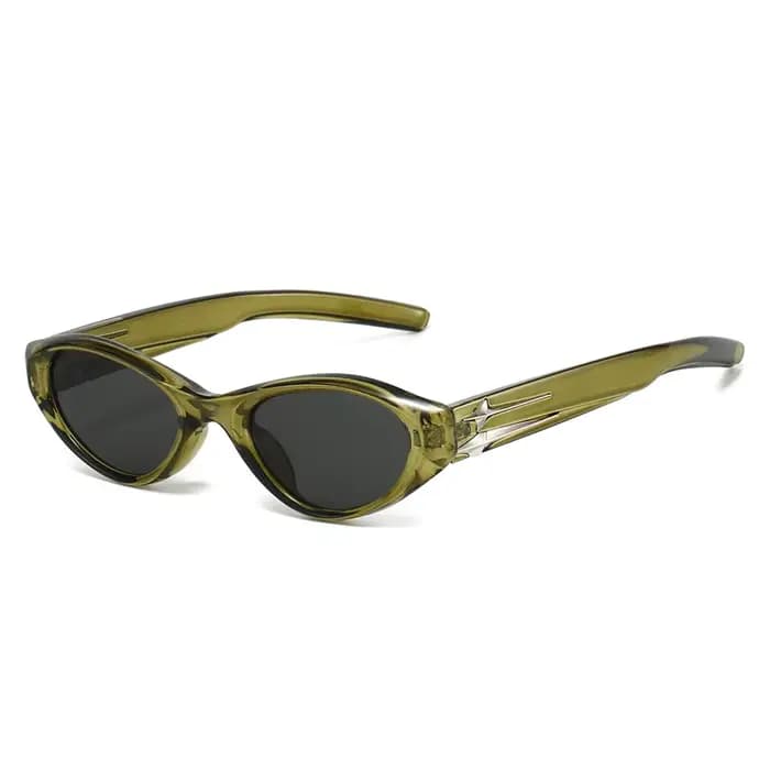 Lunettes de soleil œil de chat noires rétro tendance (détail étoile argentée) – ambiance INS de luxe