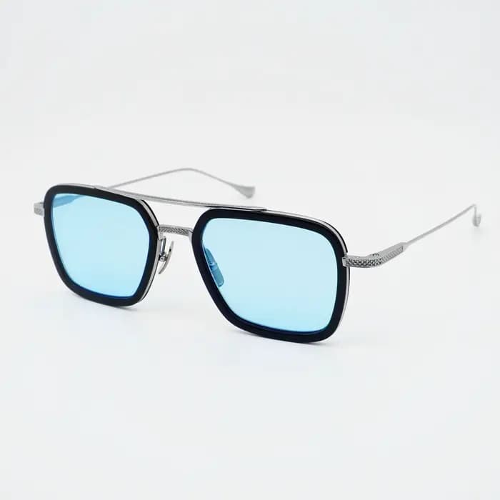 Lunettes de soleil surdimensionnées style DITA