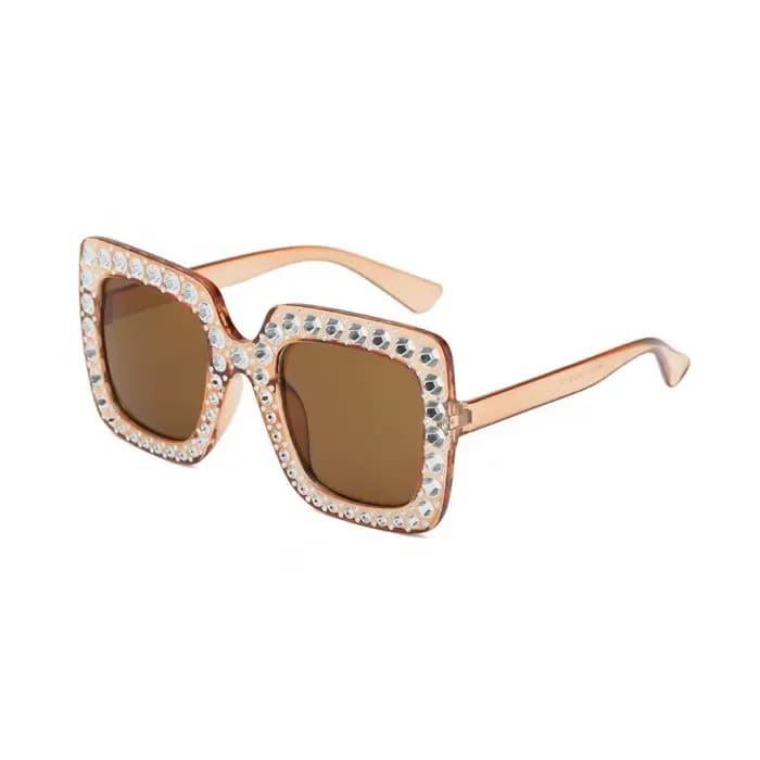Lunettes de soleil surdimensionnées en diamant