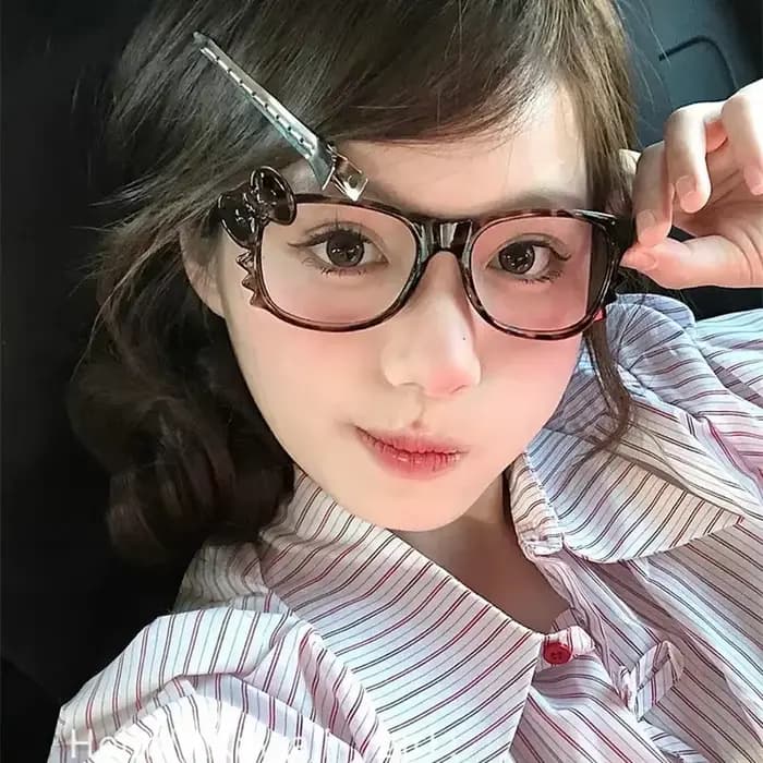 Lunettes léopard rétro Y2K