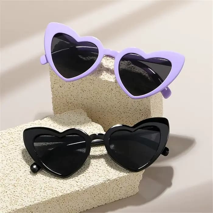 Lunettes de soleil vintage en forme de cœur pour femmes