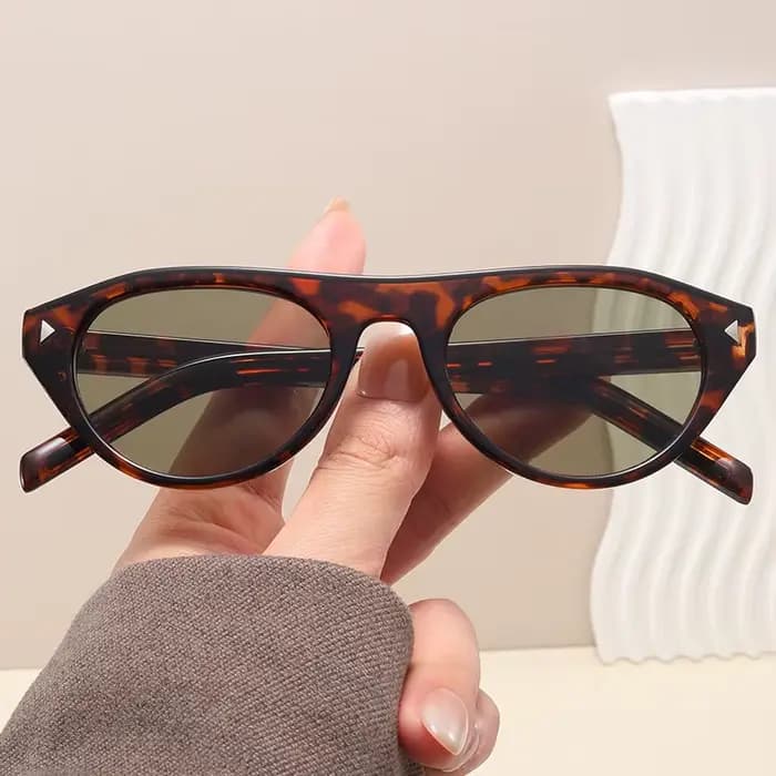 Lunettes de soleil ovales vertes pour femmes