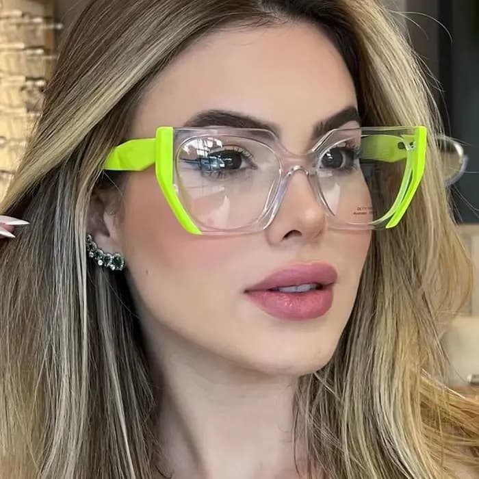 Lunettes photochromiques noires et blanches pour femmes
