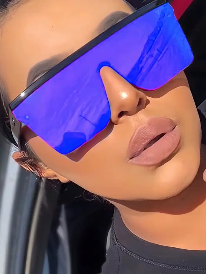 Nouvelles lunettes de soleil à monture épaisse