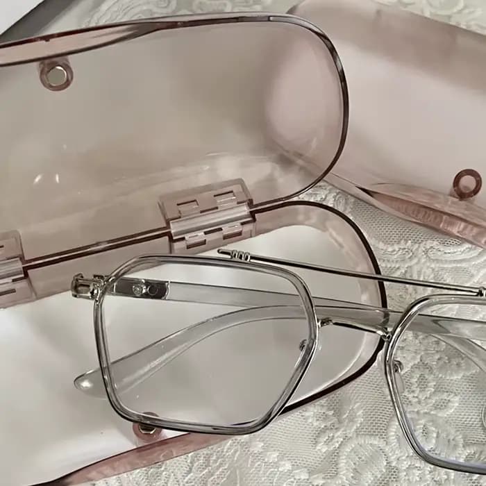 Étui à Lunettes Transparent en Plastique