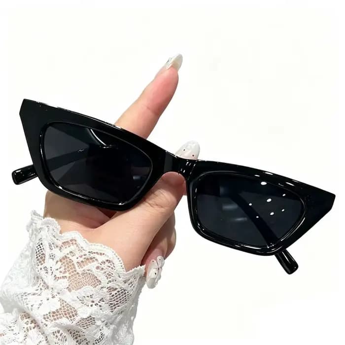 Lunettes de soleil en forme d'oeil de chat
