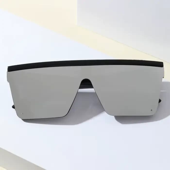 Lunettes de soleil une pièce à grande monture