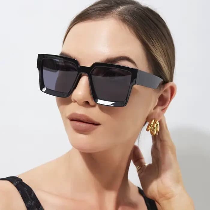 Mode Vintage carré lunettes de soleil hommes femmes rétro marque noir