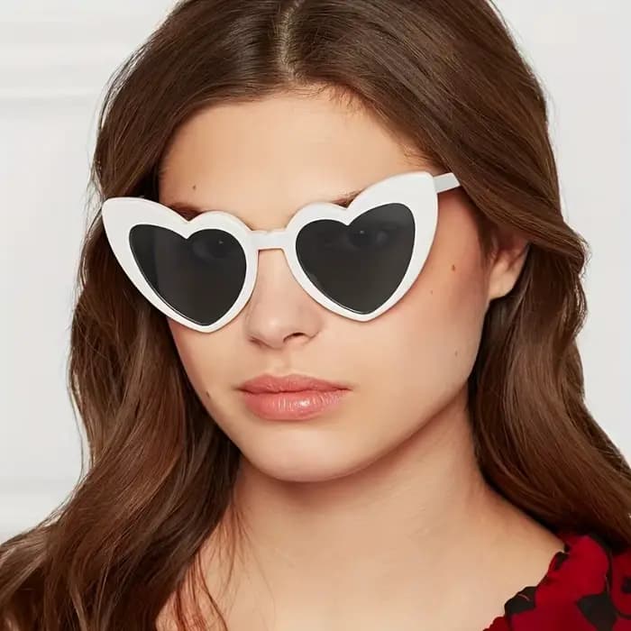 Lunettes chics en forme de cœur