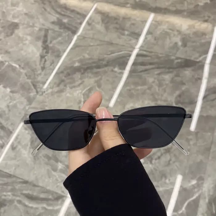 Lunettes de soleil œil de chat tendance pour femme, de marque de luxe, avec petite monture métalliqu
