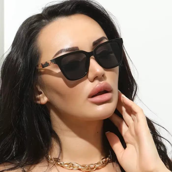 Mode femme à la mode petit cadre carré lunettes de soleil femmes Vintage marque bonbons lunettes de