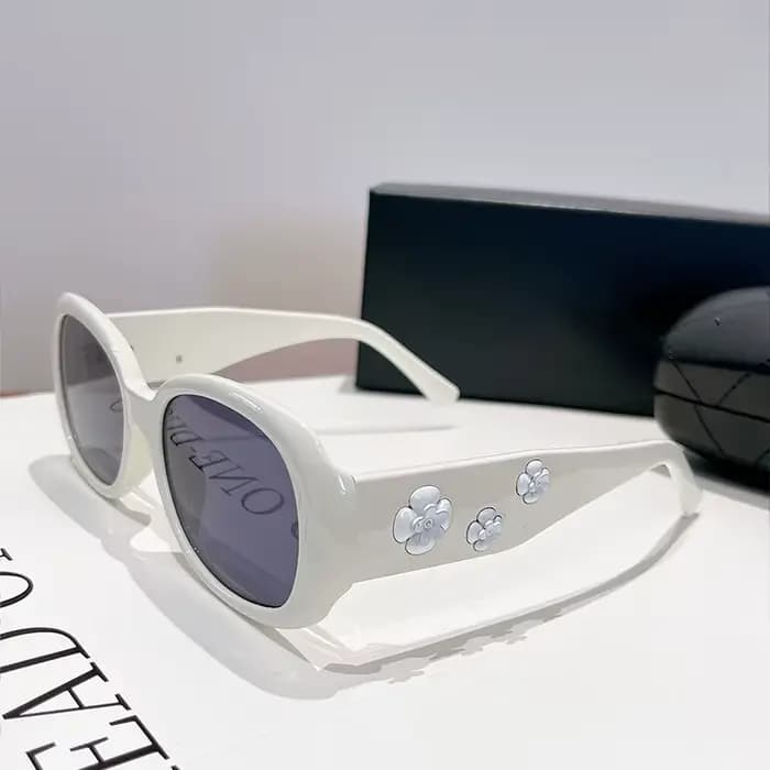 Nouvelles Lunettes de Soleil Ovales Vintage Camélia pour Femme UV400, Élégantes, Petites, Amincissan