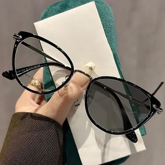 Lunettes photochromiques œil de chat pour femmes, lunettes de myopie pour l'intérieur et l'extérieur