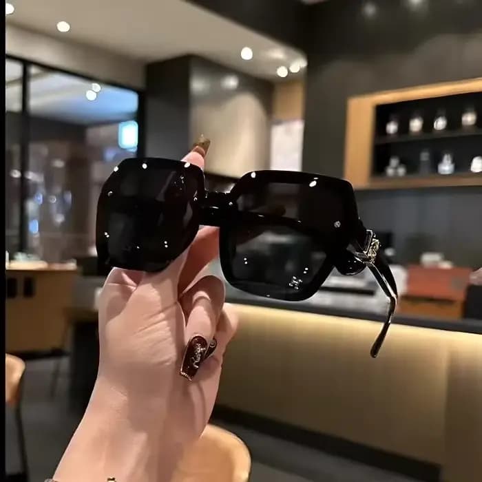 2025 New Fashion Vintage Sunglasses for Women Ladies UV400 Protection Sun Glasses Ladies Girls Sungl