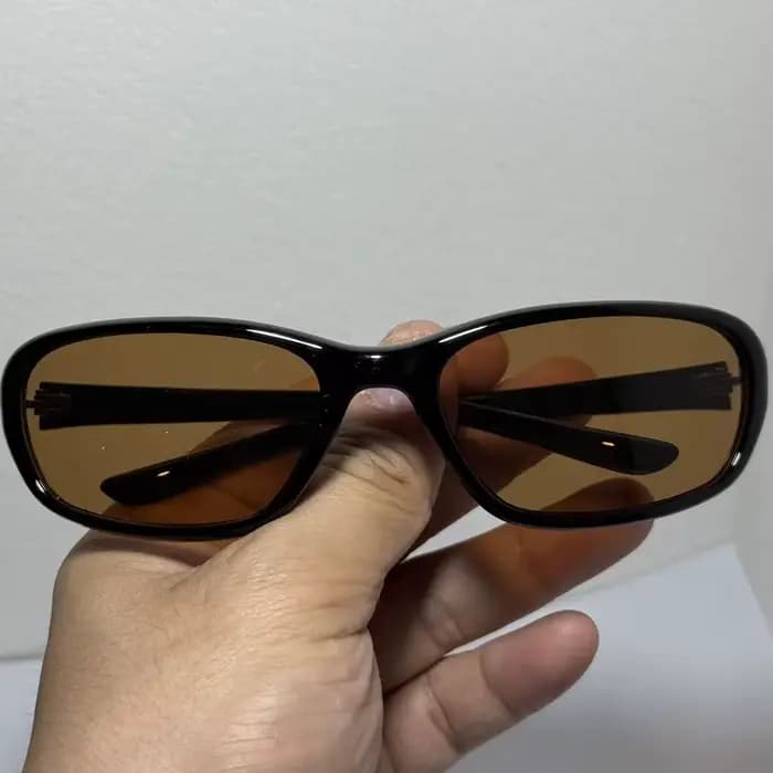 Lunettes de soleil œil-de-chat 2026 à monture fine pour femmes et hommes, style rétro, effet amincis